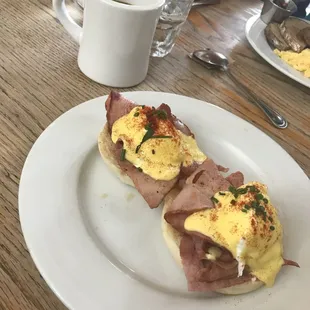 Eggs Benedict