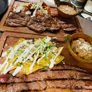 carnes asadas con chilaquiles