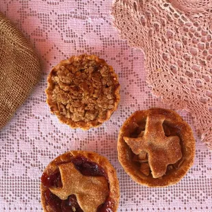 Lil' apple crumble, Lil' apple Texas, Lil' cherry Texas