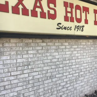 Texas hot dogs sign