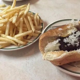 Bacon cheeseburger with fries