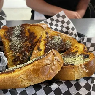 Basket of Texas Toast