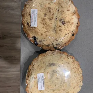 10&quot; Large Blueberry Pie, 10&quot; Large Dutch Apple Pie