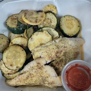 Grilled catfish with veggies