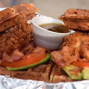 fried chicken, fried chicken wings, chicken wings and fried chicken, food, chicken, bbq chicken, chicken wings, bbq wings, poultry