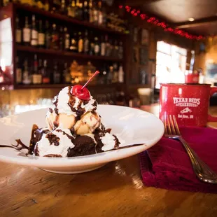 Brownie Bottom Sundae