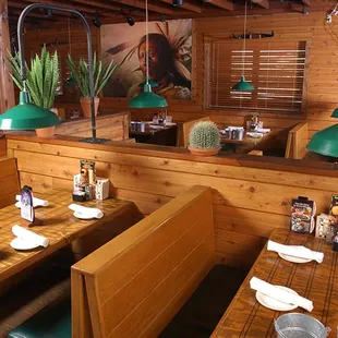 sushi and sashimi, interior
