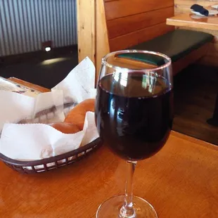 TGIF, Yelpers! A Texas pour cab sav!