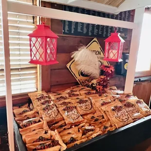 Whoa, peanut cart
