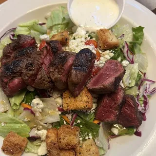 Steakhouse Filet Salad*