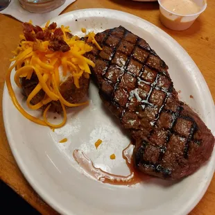 16 oz. Sirloin and loaded baked potato for lunch, excellent!!