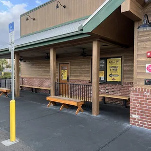 Exterior seating for waiting to dine