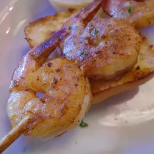 Grilled shrimp sidekick, close-up.