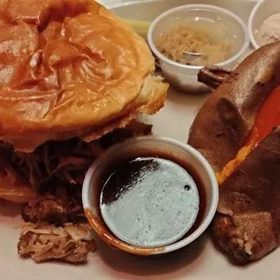Pulled pork sandwich