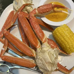 Crab Boiled 1 1/2 lb Snow Crab Legs