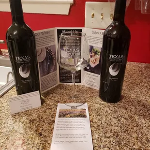 The souvenir glass, Wines &amp; brochure