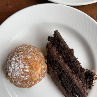 Chocolate mousse cake