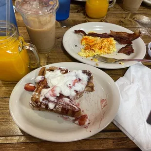 very berry french toast, bacon &amp; scrambled eggs. couldn't wait to eat !