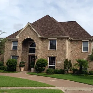 GAF Camelot II Lifetime Barkwood shingles in the Kings Crossing community of Corpus Christi.