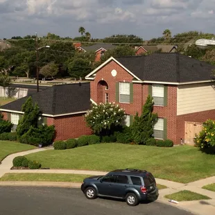 GAF Timberline HD Lifetime Charcoal shingles in The Lakes community of Corpus Christi.