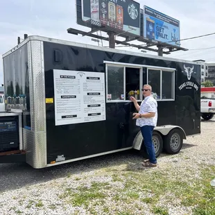It&apos;s a food truck!!!