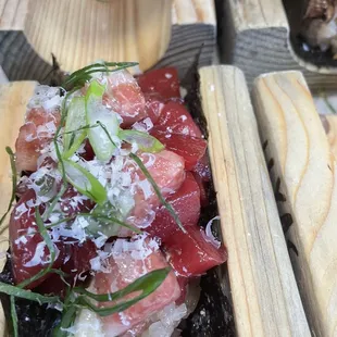 tuna roll