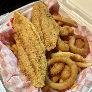 Fried seafood combo came with 2 Pieces Catfish Fillet and fried shrimps with French fries