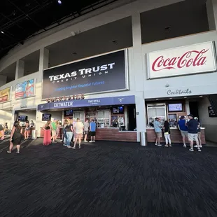 Cocktails/concessions