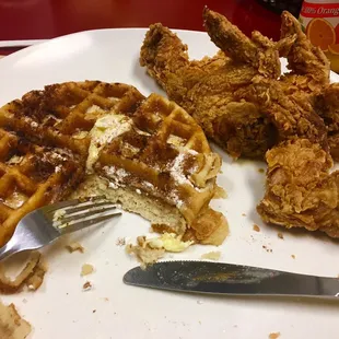 Chicken and waffles: 4 wings and waffle with powdered sugar and cinnamon. Wings and waffle were perfect!