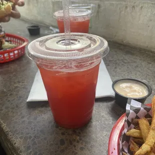 16 oz. Strawberry Lemonade