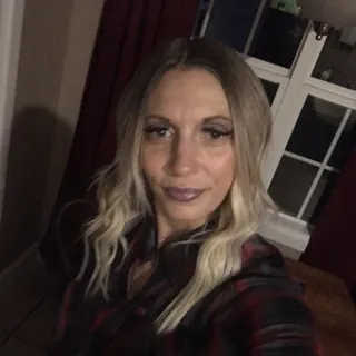 Leslie R.