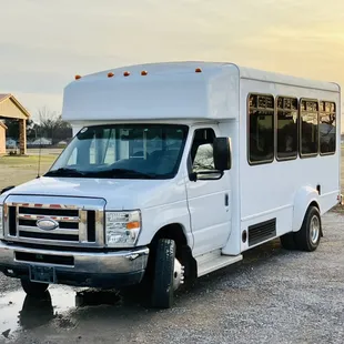 12 passenger seats minibus with wheelchair accessible