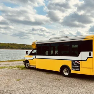 Lake Texoma Kingston, Oklahoma party bus