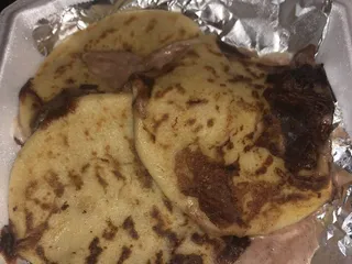 tacos y pupuseria