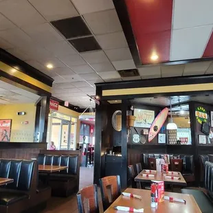 sushi and sashimi, interior