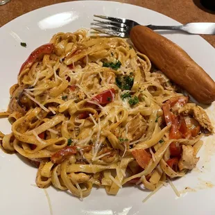 Cajun Shrimp &amp; Chicken Pasta