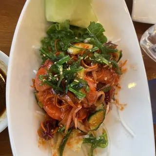 Spicy Tuna Poke Salad