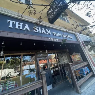 Tha Siam Thai Bistro