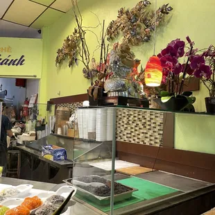 sushi and sashimi, interior