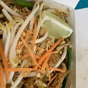 Chicken pad Thai