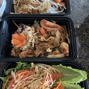 Papaya salad, pad kee mao, fried rice and pad thai