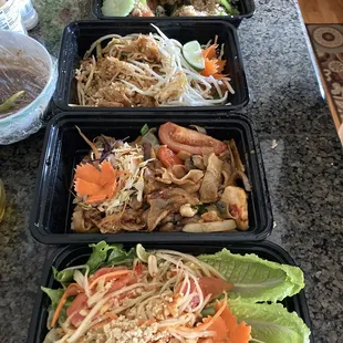 Pad Thai, fried rice, papaya salad and pad kee mao