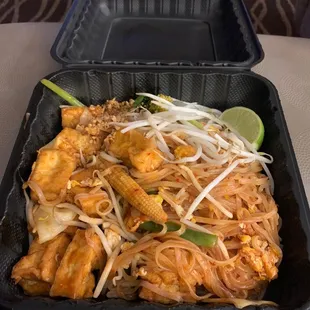 Pad Thai with tofu and extra vegetables