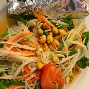 THAI STYLE PAPAYA SALAD