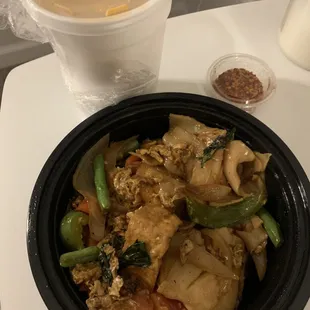 Drunken noodles with tofu and Thai tea