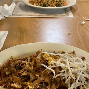 food, ramen and noodles