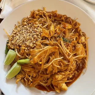 N1. Pad Thai Noodle w/ chicken