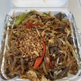 Spicy Beef Pad Thai