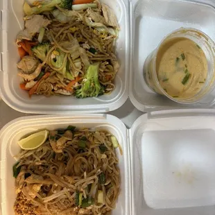 Lo mein, pad Thai, Tom kha soup bowl