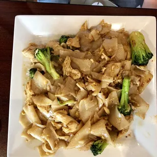 Pad See-Ew Noodles Lunch